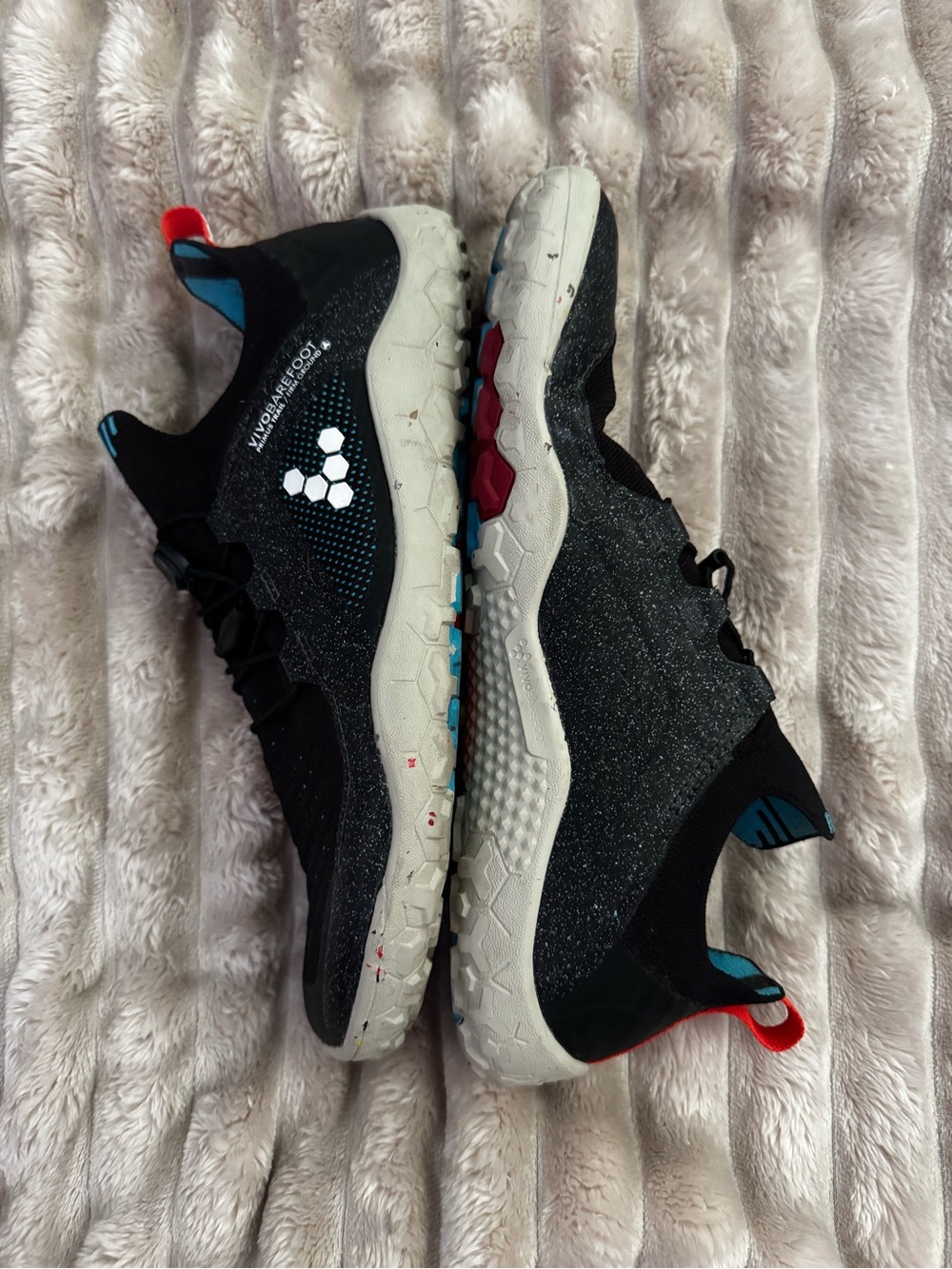 Vivo barefoot Black Shoe with Teal Lining
